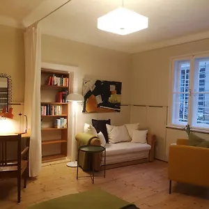 Kleine Haus - Vintage-apartment Im Innenhof Apartment