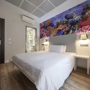 verificați disponibilitatea