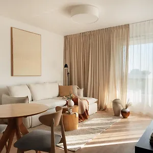 https://japandi-apart.warsawhotelspoland.com